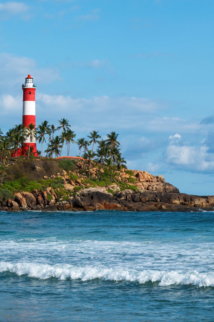 Stunning Kerala beaches like Kovalam and Varkala – Perfect destinations in the Kerala Travel Guide